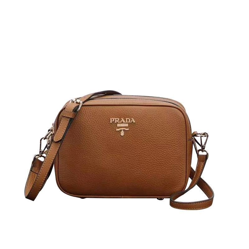 PRADA(プラダ) レザー ショルダーバッグ ブラウン