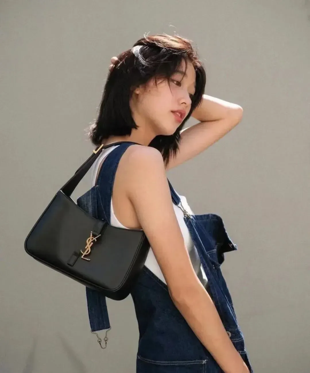 💃松島花さん同項【Saint Laurent】LE 5 À 7 ホーボーバッグ（スムースレザー）