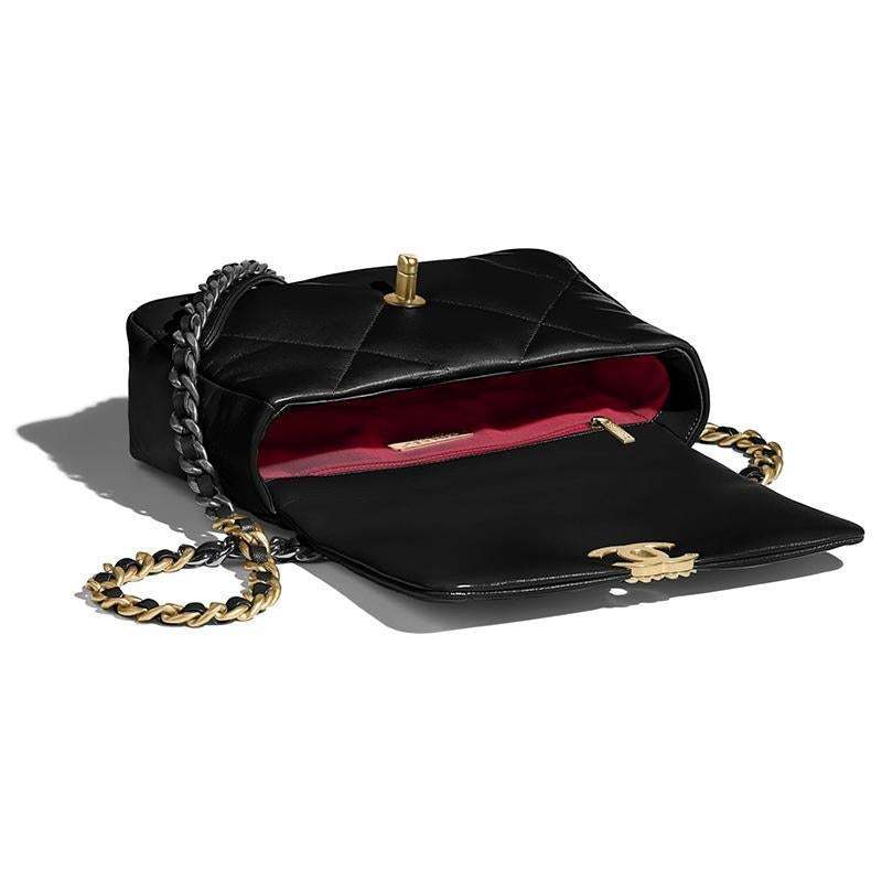 CHANEL(シャネル) 19 フラップ バッグ