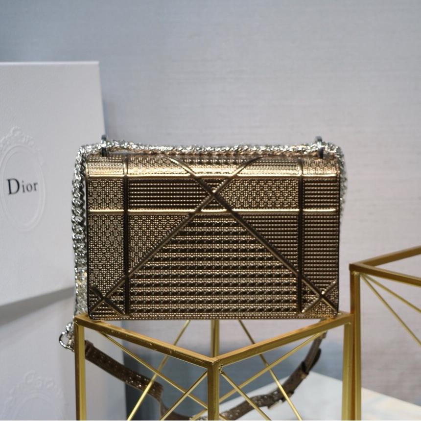 Dior(ディオール) カーフスキン Diorama バッグ 3色