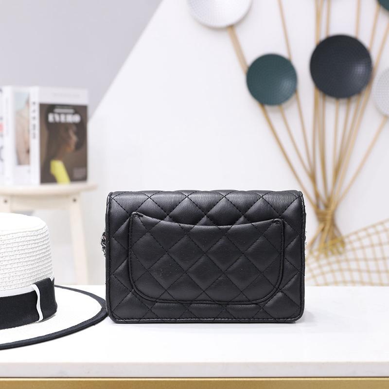 CHANEL(シャネル) クラシック チェーンウォレット 2色