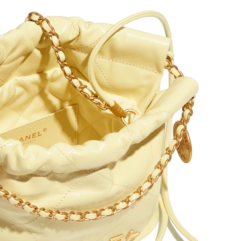 CHANEL (シャネル)  22 ミニ ハンドバッグ cha0a448