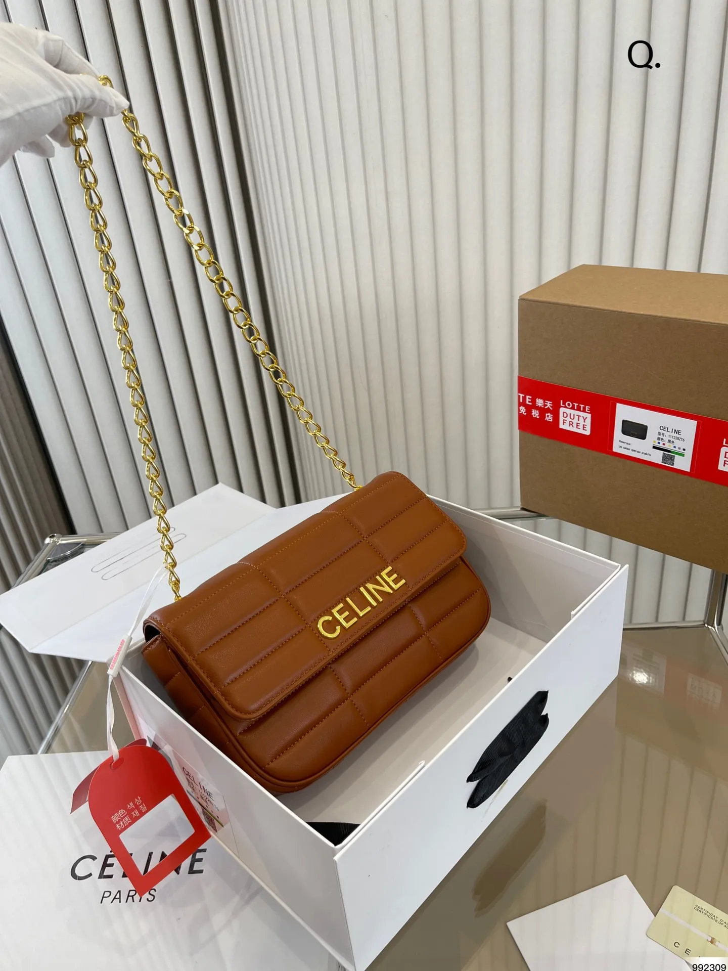 【新作！！】CELINE チェーン ショルダーバッグ