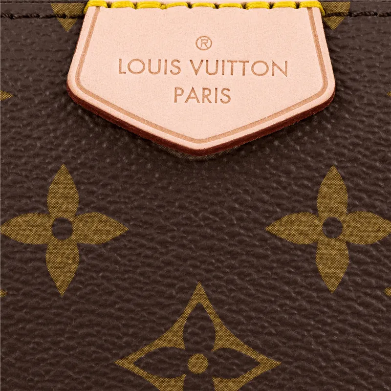 Louis Vuitton（ルイヴィトン）ミュルティポシェットアクセソワール 2色