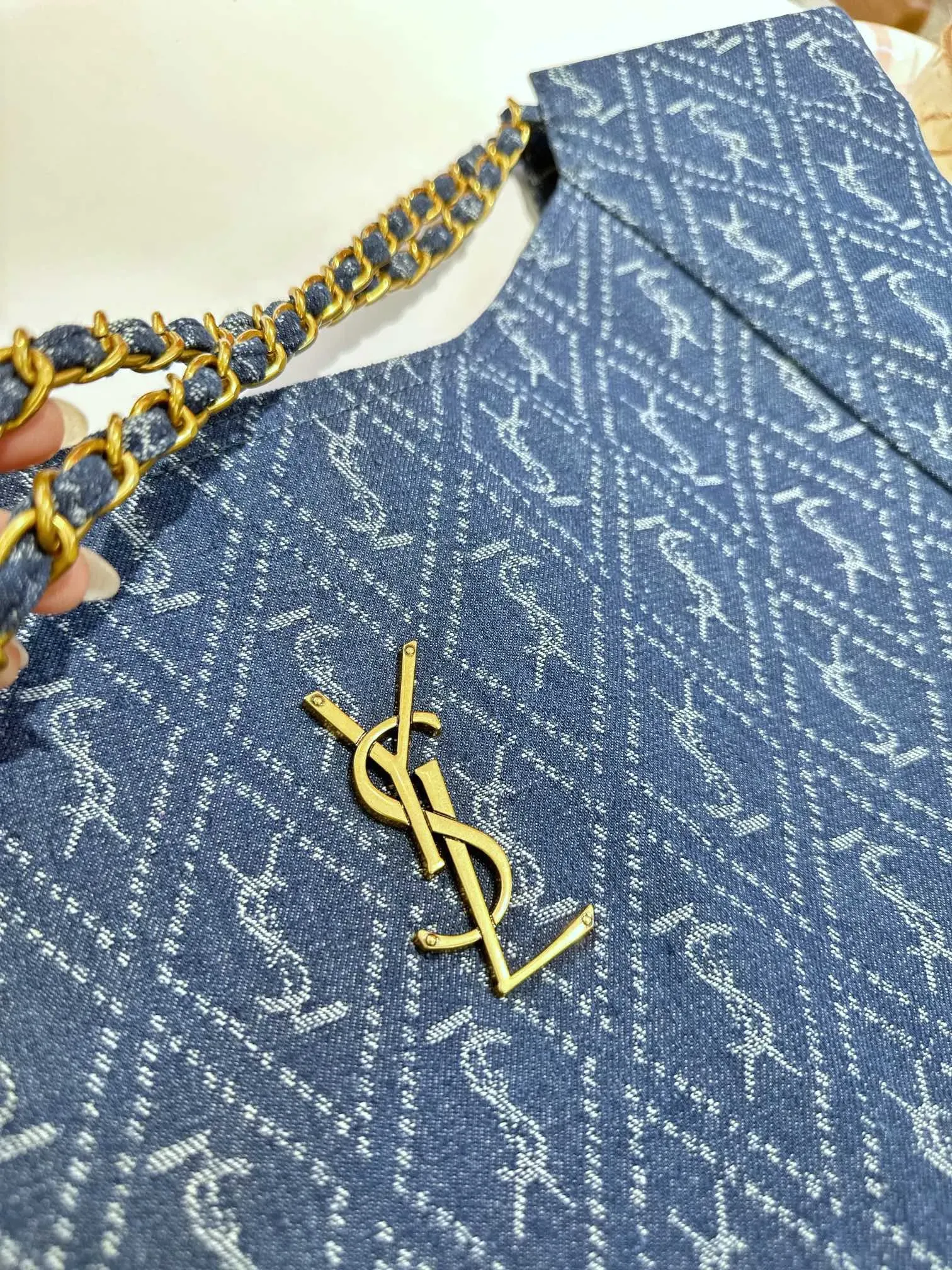 YSL デニム 脇の下のバッグ サイズ45×35cm 大容量