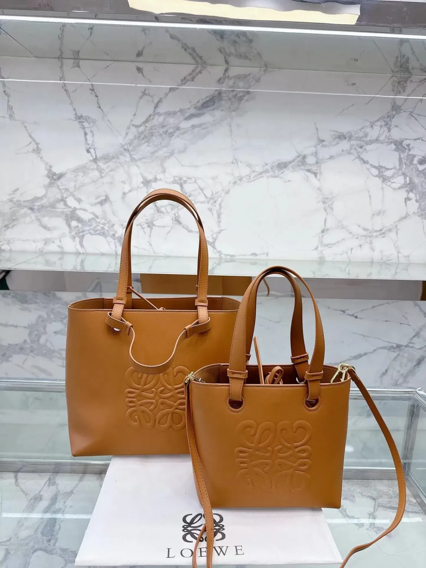 Loewe ブラウン クラシック バケット バッグ