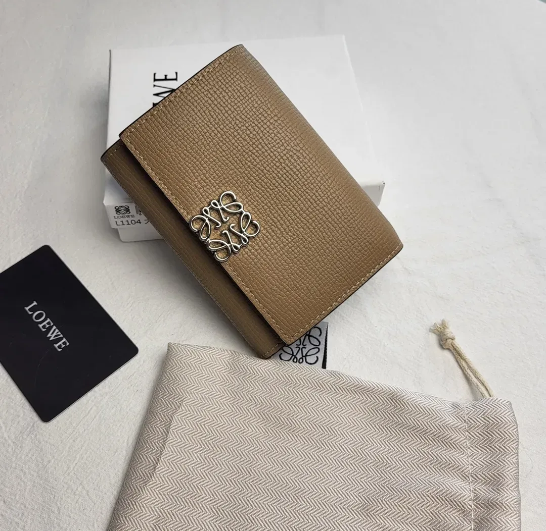 即納！-loewe-アナグラム-バーティカル-ウォレット
