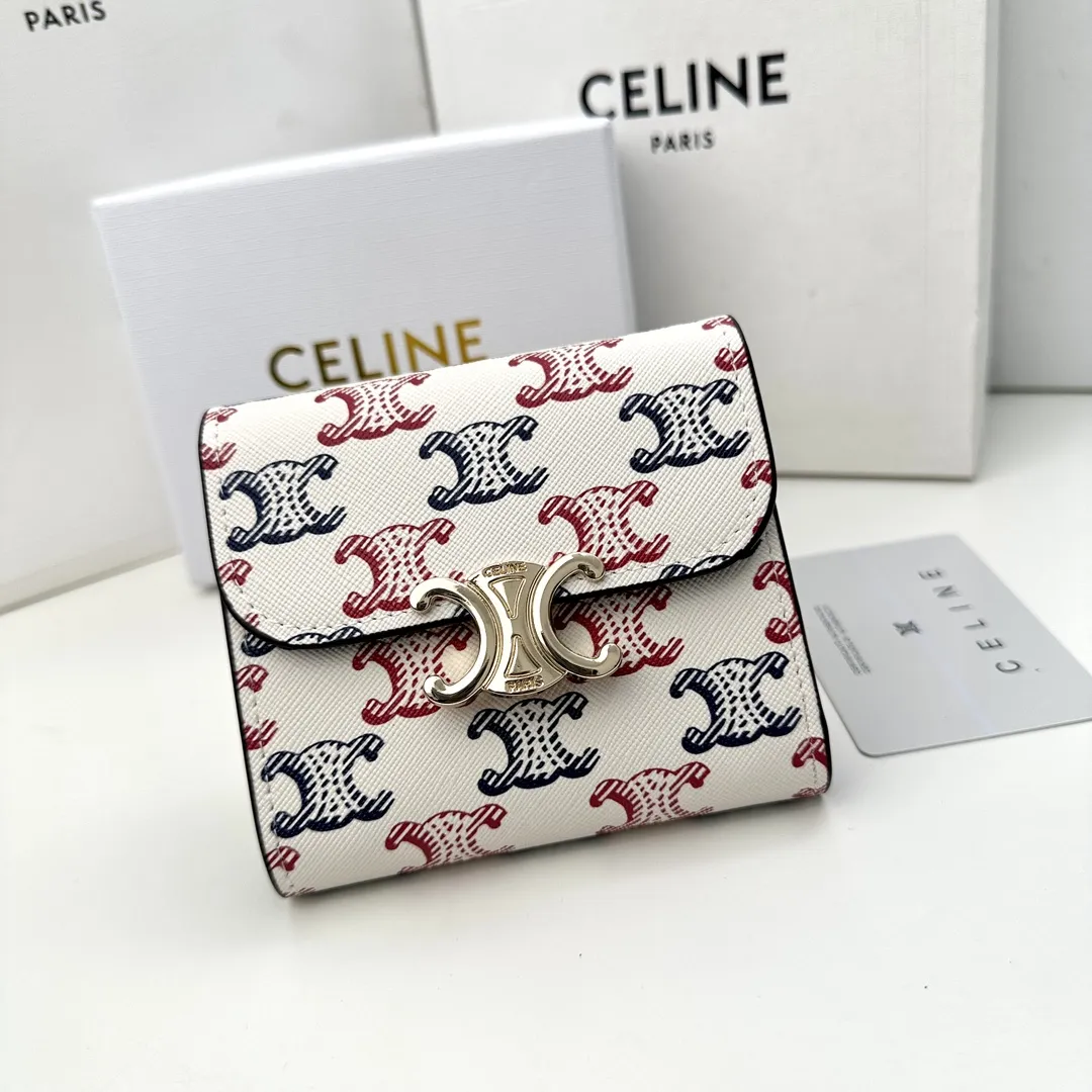 CELINE コンパクト財布 Triomphe