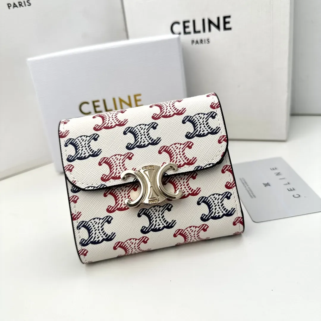 CELINE コンパクト財布 Triomphe