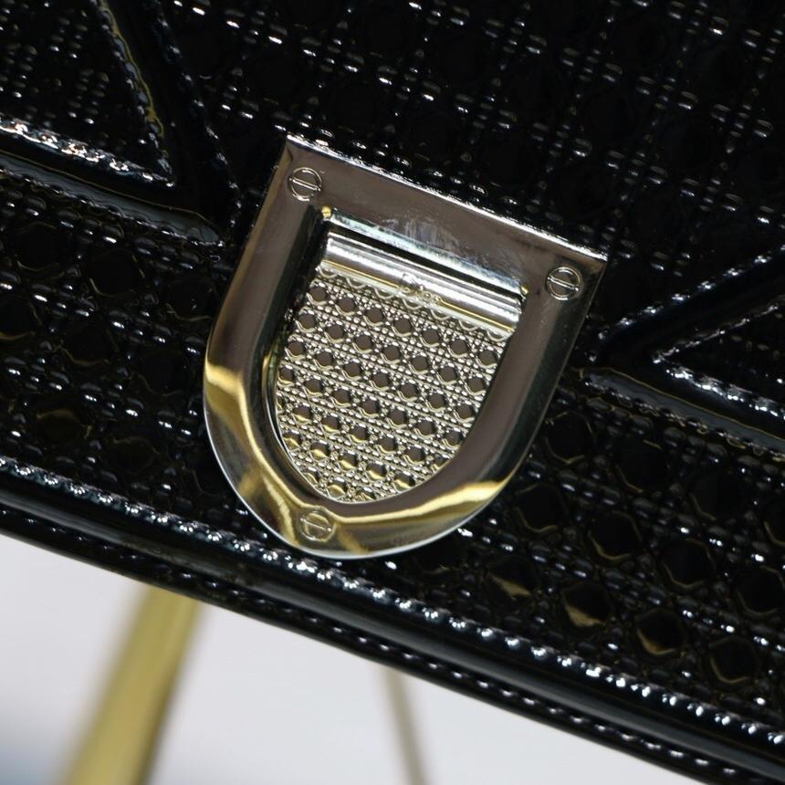 Dior(ディオール) カーフスキン Diorama バッグ 3色