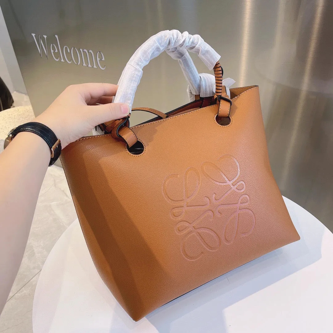 【ロエベ】アナグラム トートバッグ スモール クラシックカーフ-3色