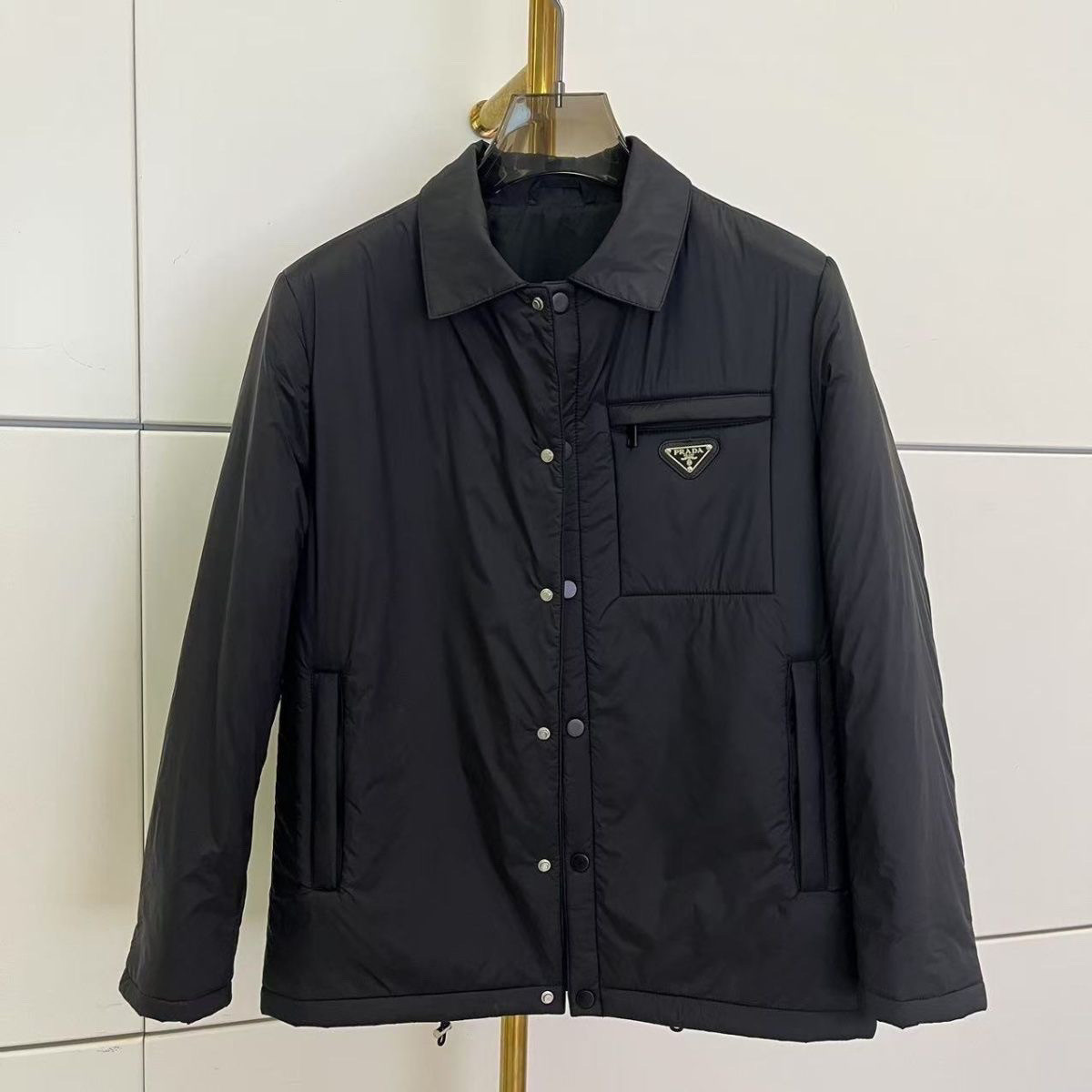 26 PRADA 新作 オープンカラーコットンジャケット メンズ スリム 保温