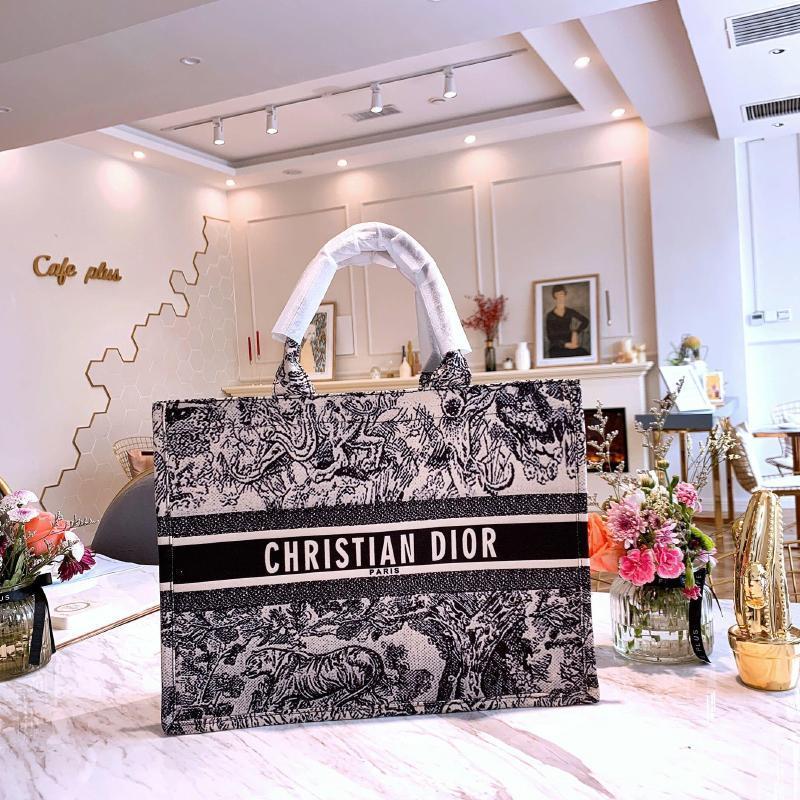 Dior(ディオール) Toile de Jouy ブックトート 2色
