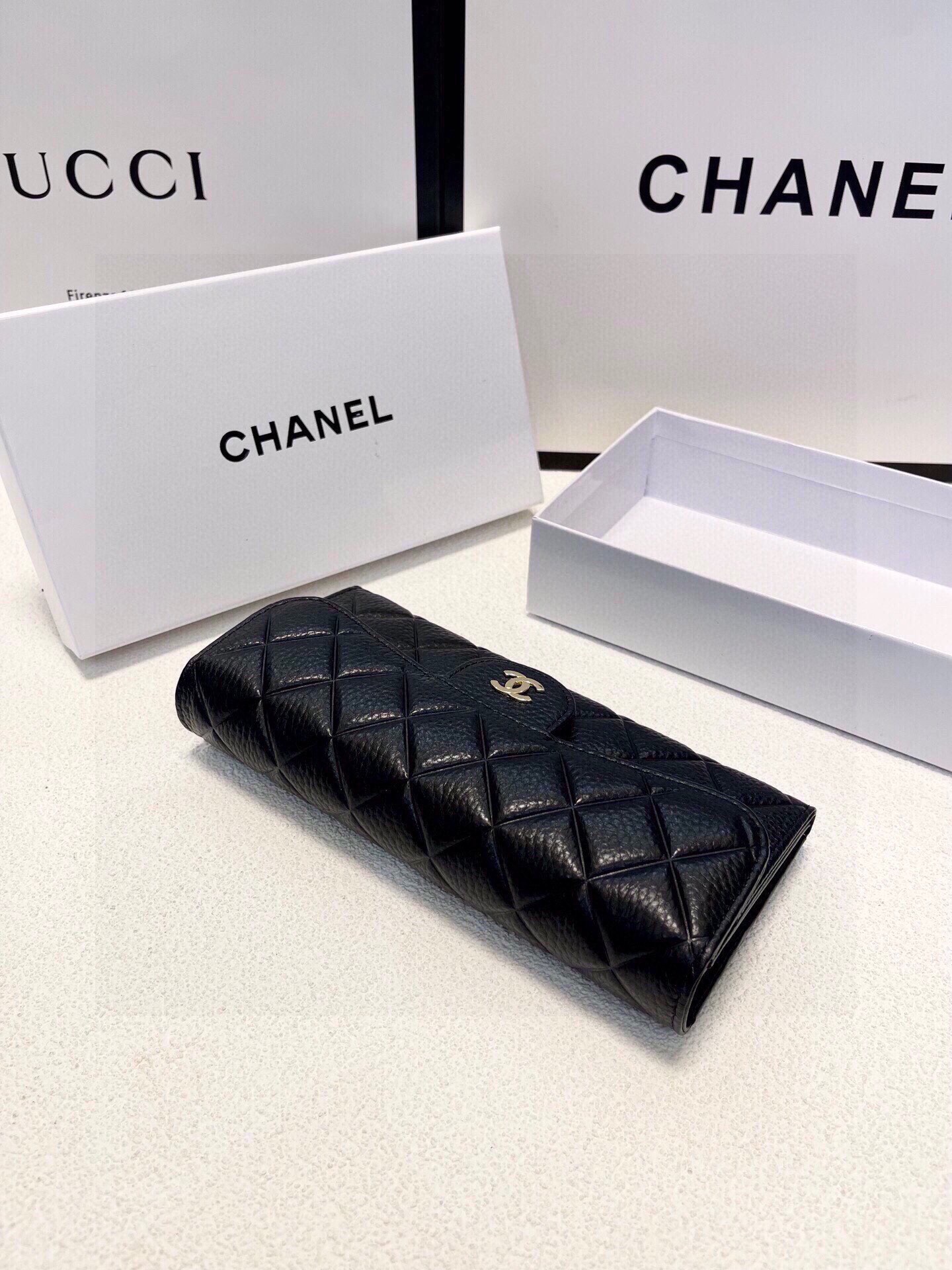 限定30個！CHANEL 財布 小香爆金牛革二つ折り財布 幅19CMx高10CM