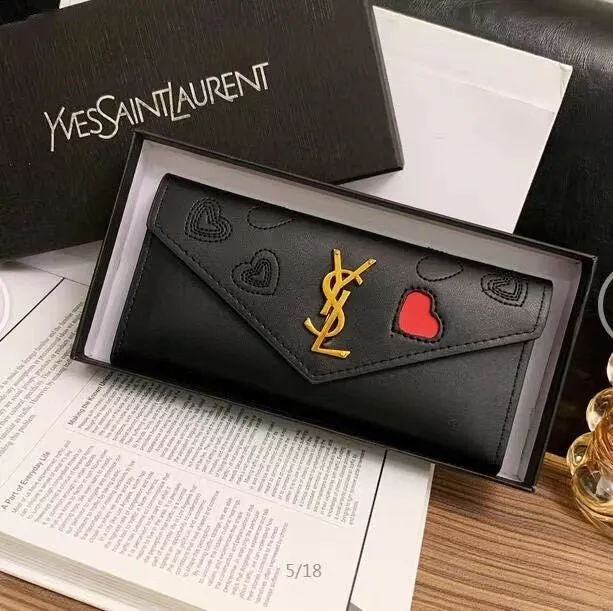 爆発的なラブウォレットクラシックブラック