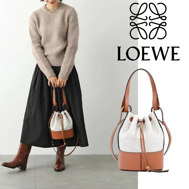 【2022年秋冬新作】LOEWE ロエベ ショルダーバッグ BALOON ANAGRAM S バルーンバッグ A710C31X41 レディース ハンドバッグ 巾着 レザー アナグラムジャガード 鞄 2426/ECRU/TAN