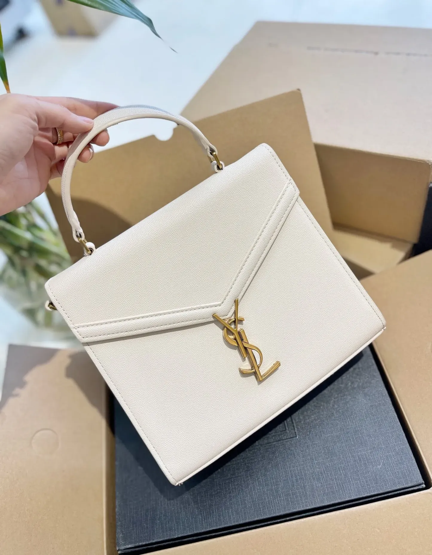 SAINT LAURENT 関税補償☆ カサンドラ2WAY ホワイト/ブラック