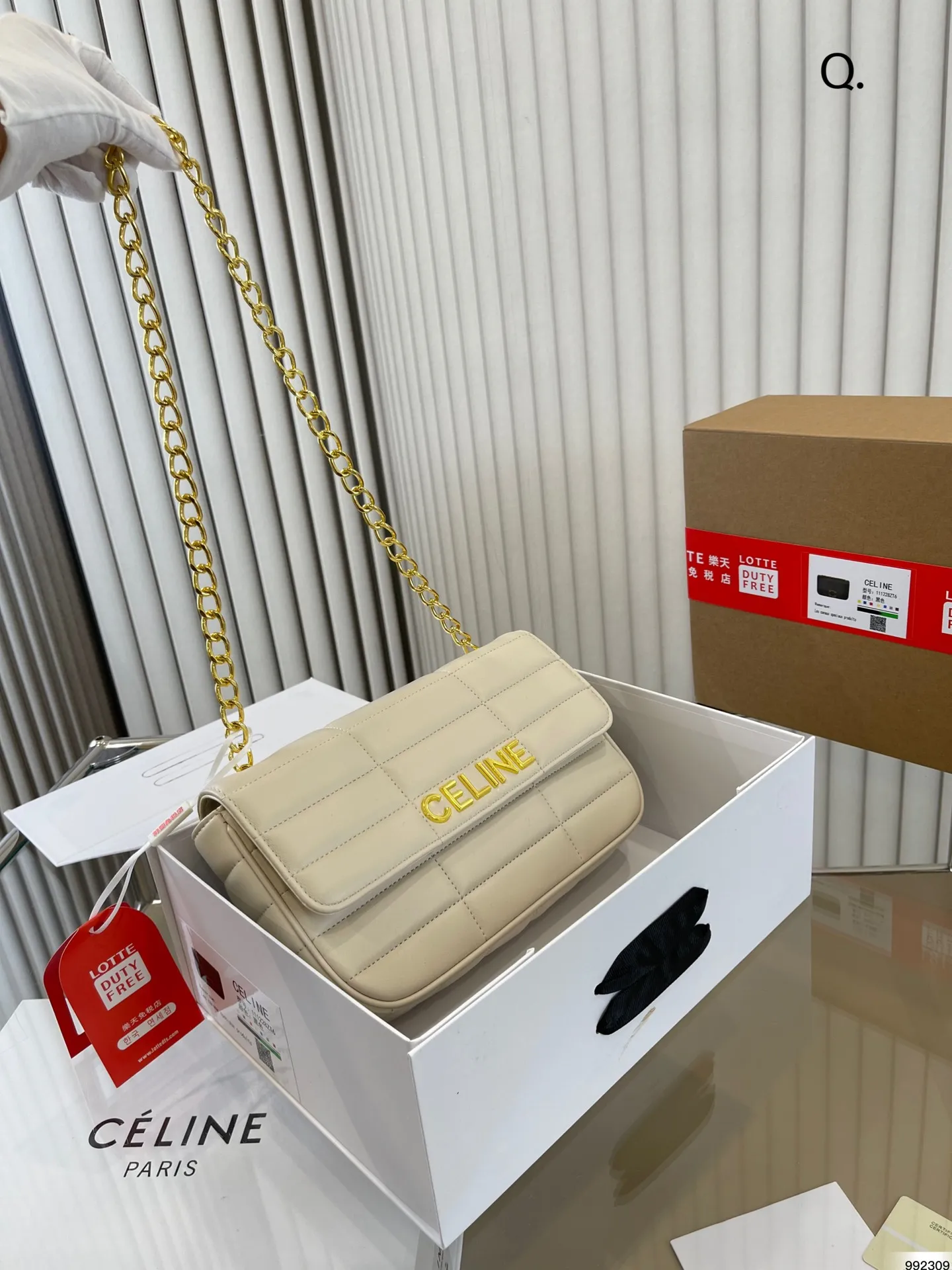 【新作！！】CELINE チェーン ショルダーバッグ