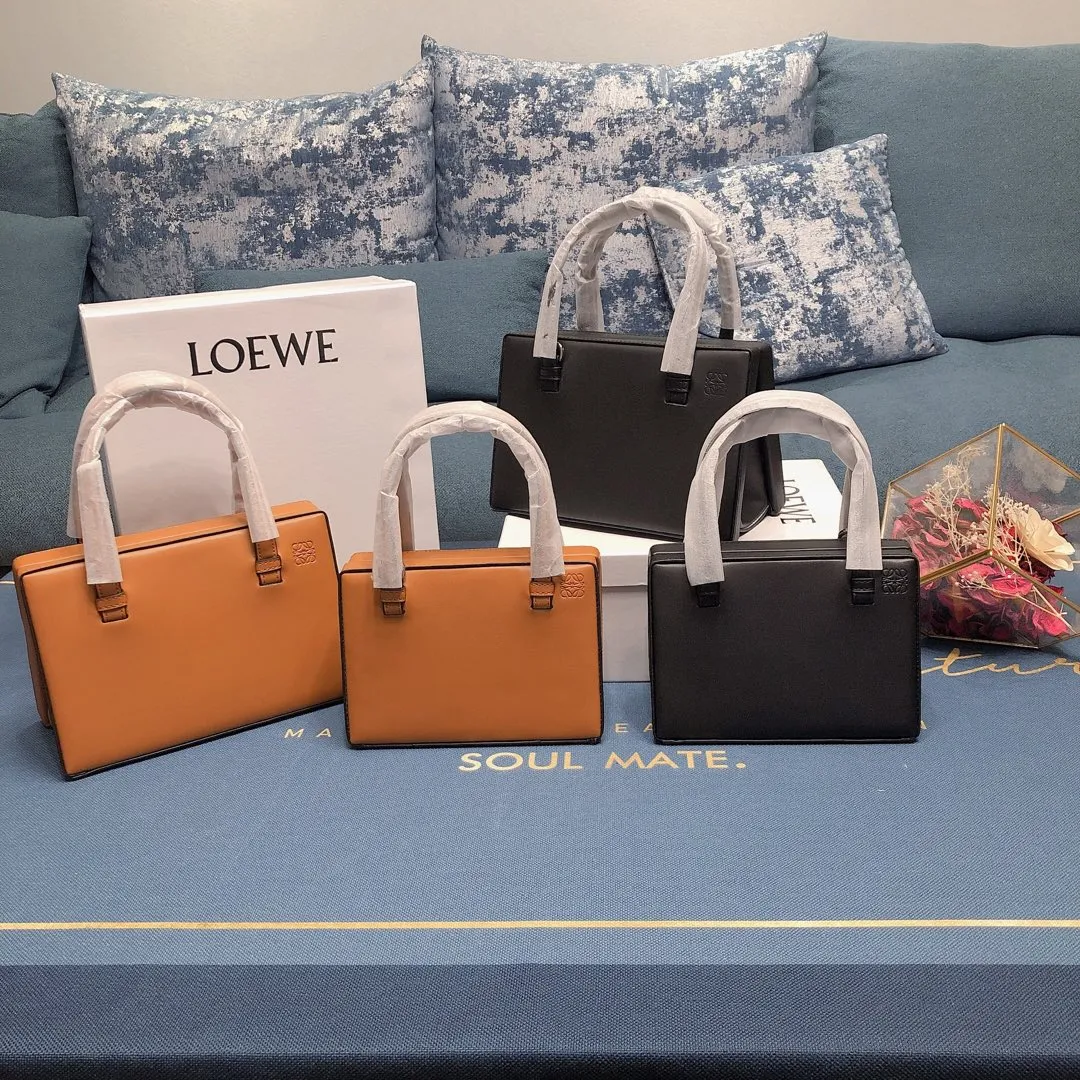 Loewe-2023年ロエベの新しい郵便ハンドバッグ
