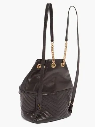 Saint Laurent*高級感に溢れる存在感*レザーバックパック