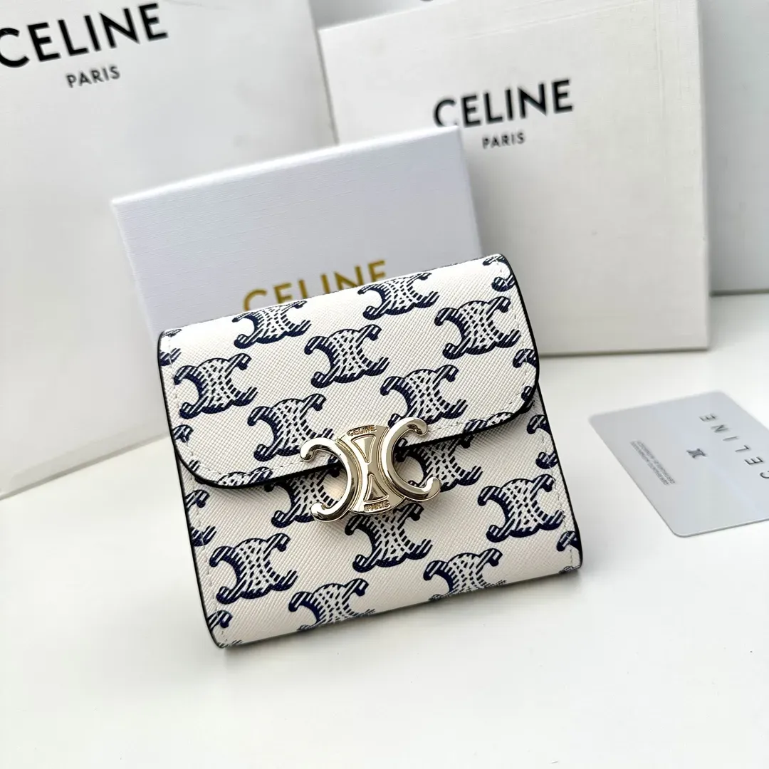 CELINE コンパクト財布 Triomphe