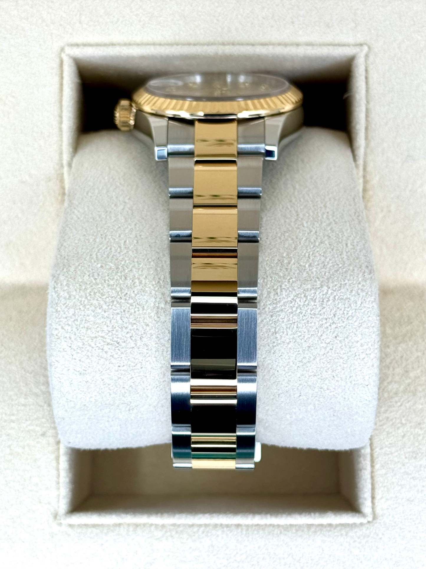 NEW 2024 ロレックス レディデイトジャスト 31mm 278273 ツートーンシルバーダイヤダイヤル
