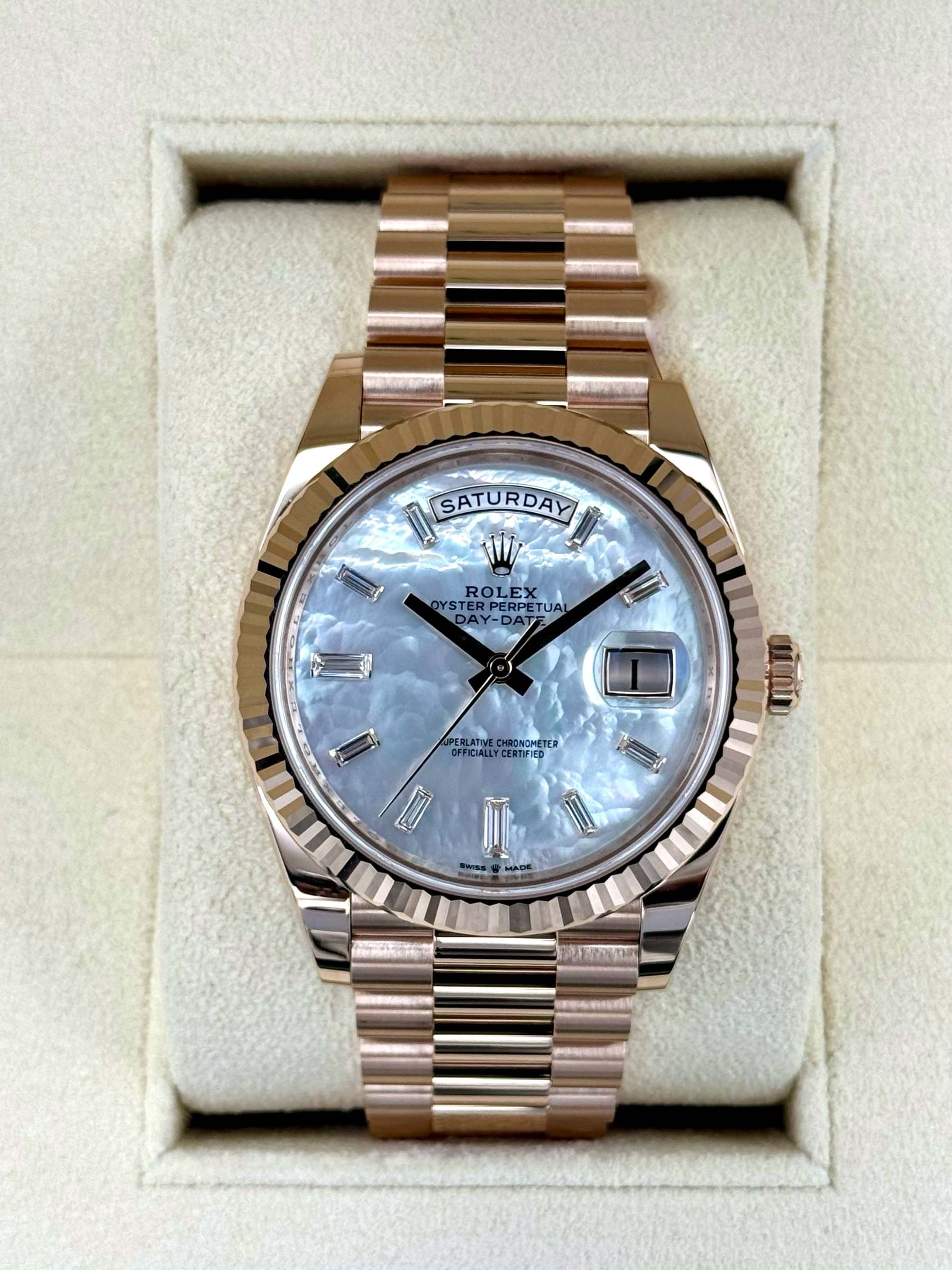 NEW 2024 ロレックス デイデイト 40mm 228235 ローズゴールド MOP ダイヤ文字盤