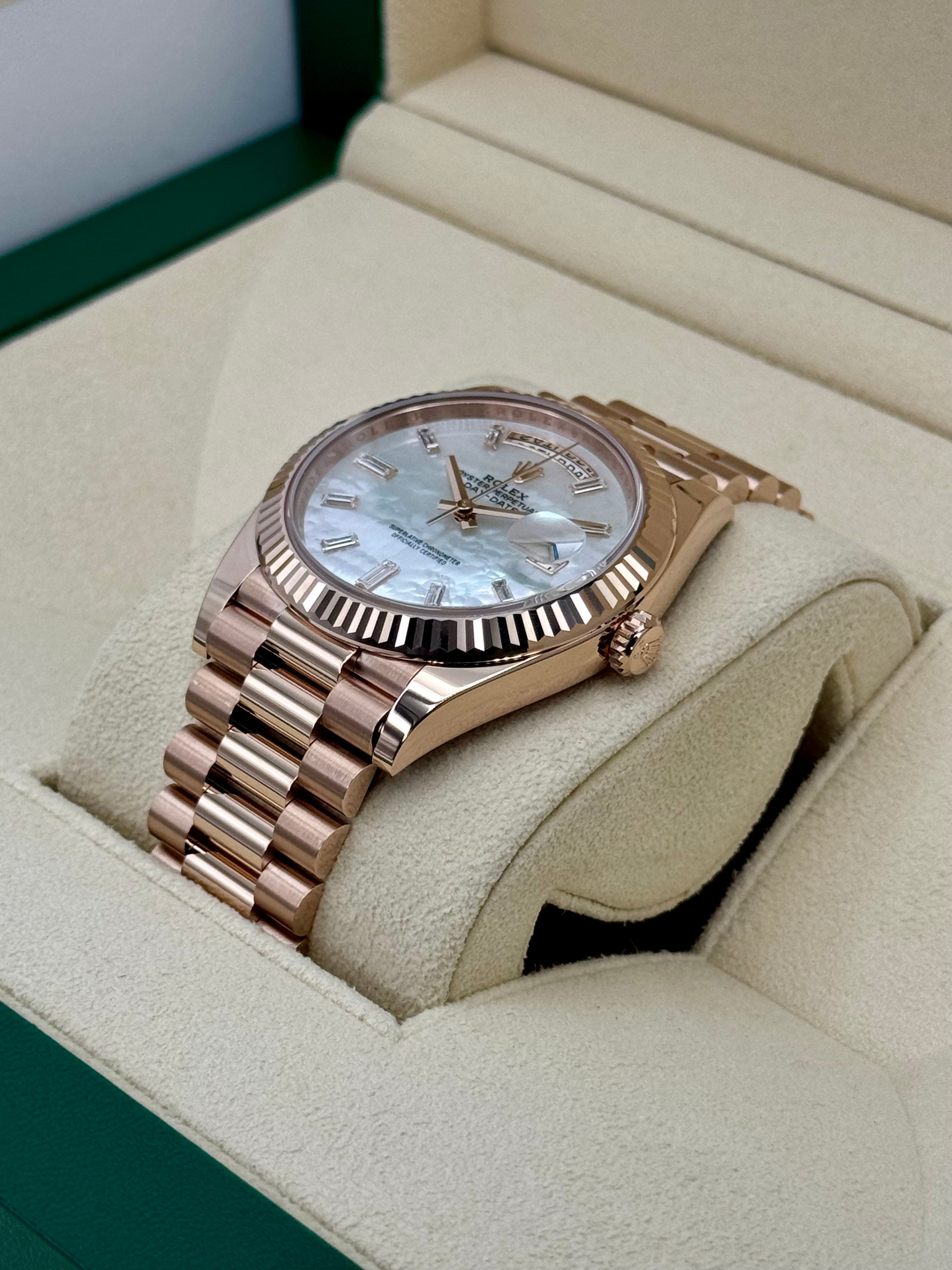 NEW 2024 ロレックス デイデイト 40mm 228235 ローズゴールド MOP ダイヤ文字盤