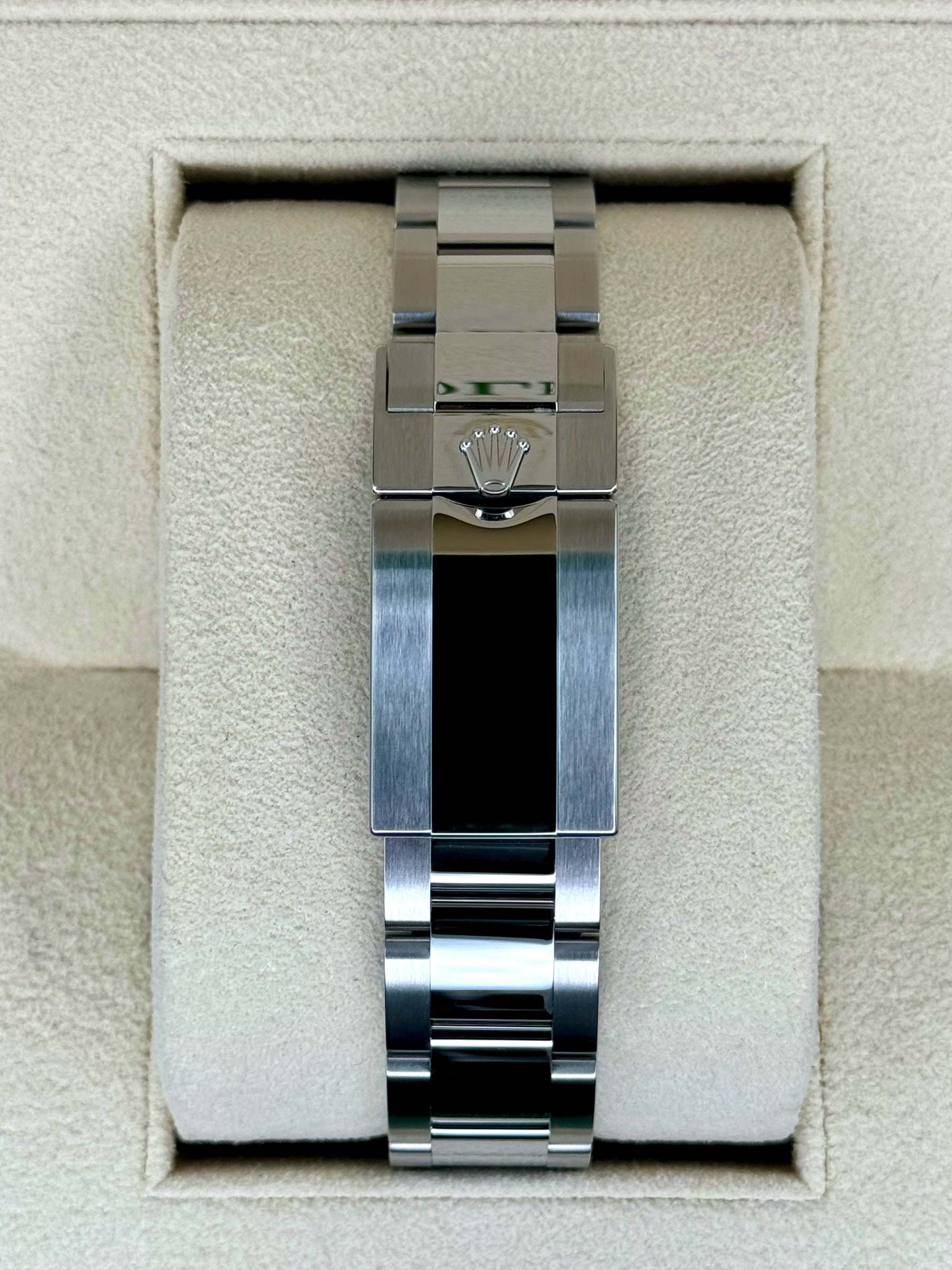 NEW 2024 ロレックス ヨットマスター 40mm 126622 ステンレススティール ロジウム文字盤