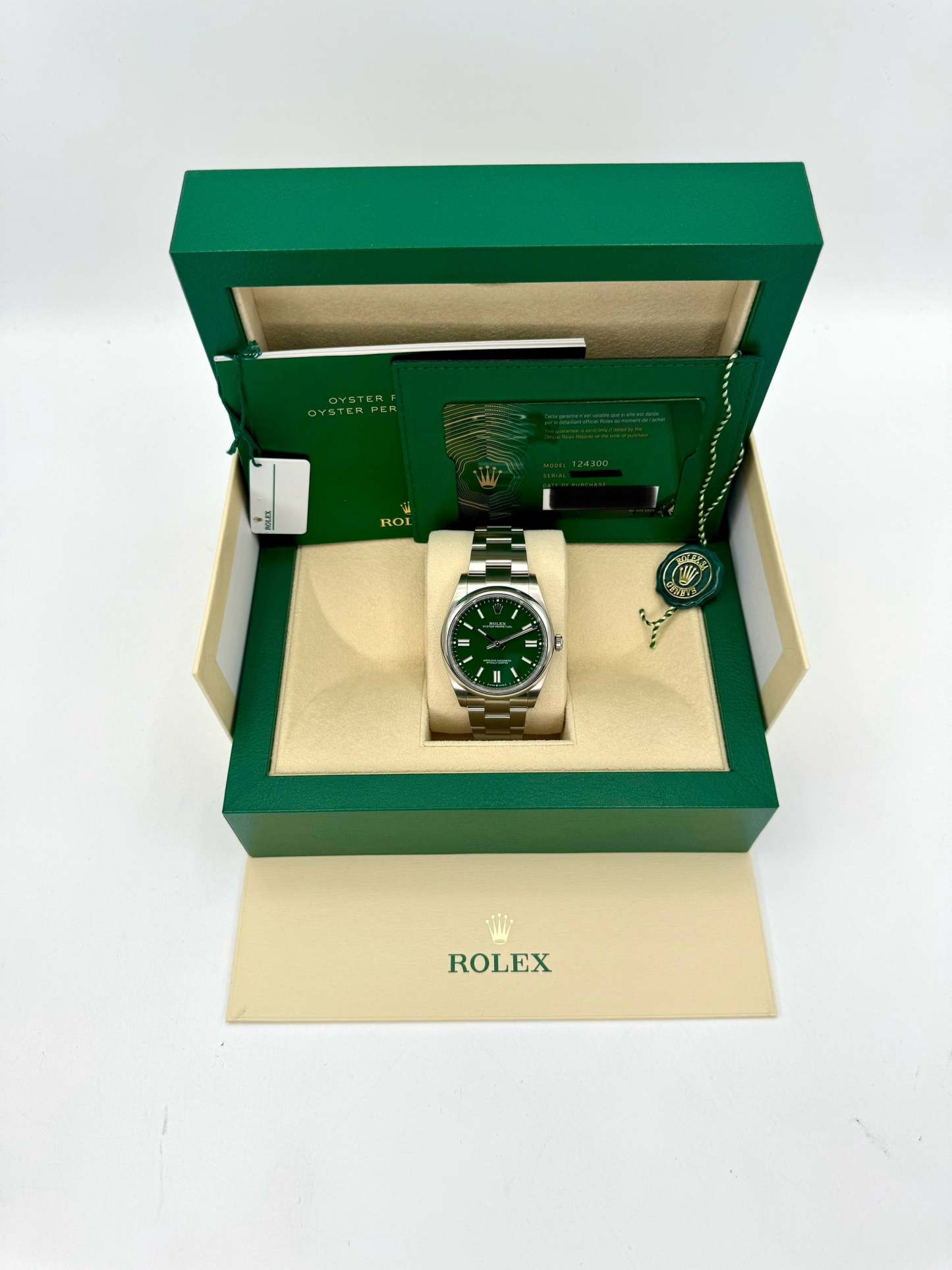 NEW 2024 ロレックス オイスターパーペチュアル 41mm 124300 グリーンダイヤル