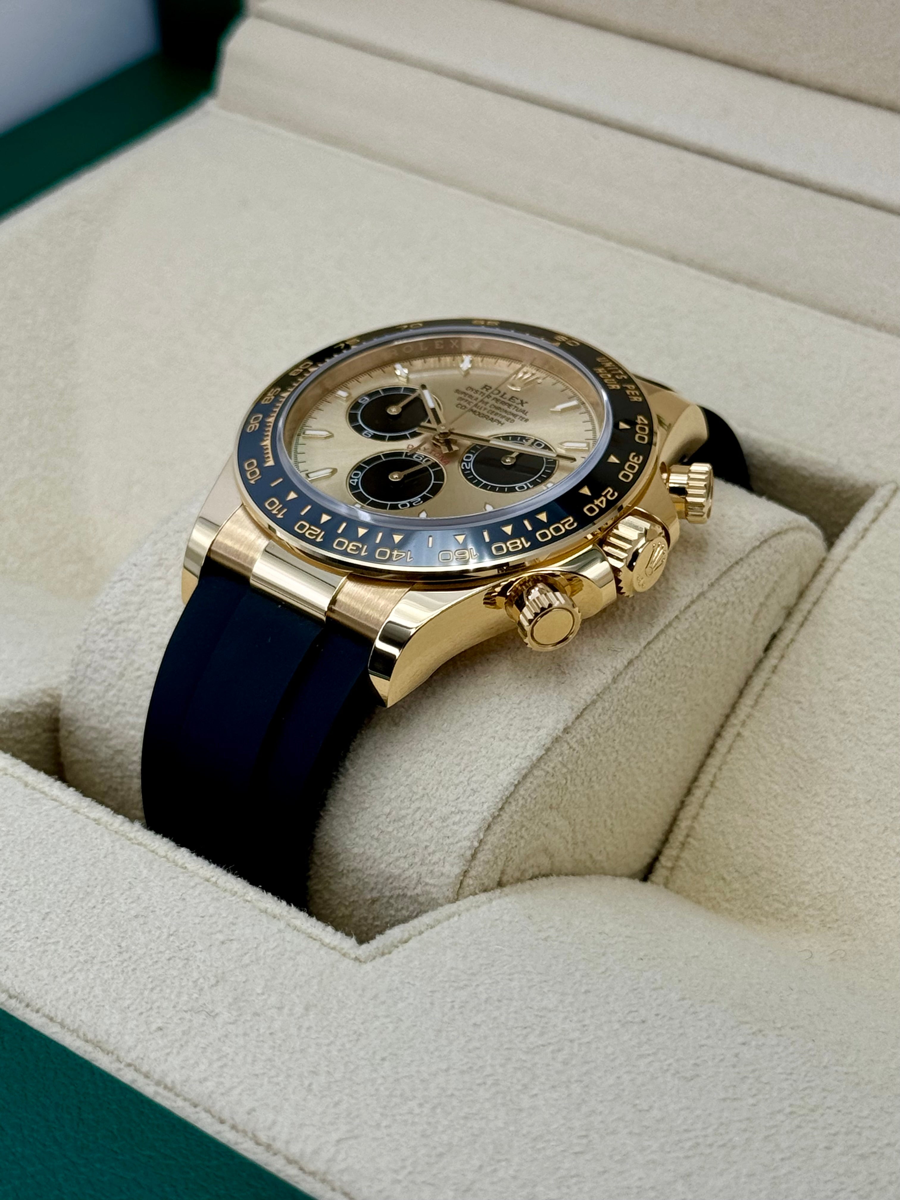 NEW 2024 ロレックス デイトナ 40mm 126518LN オイスターフレックス シャンパンダイヤル