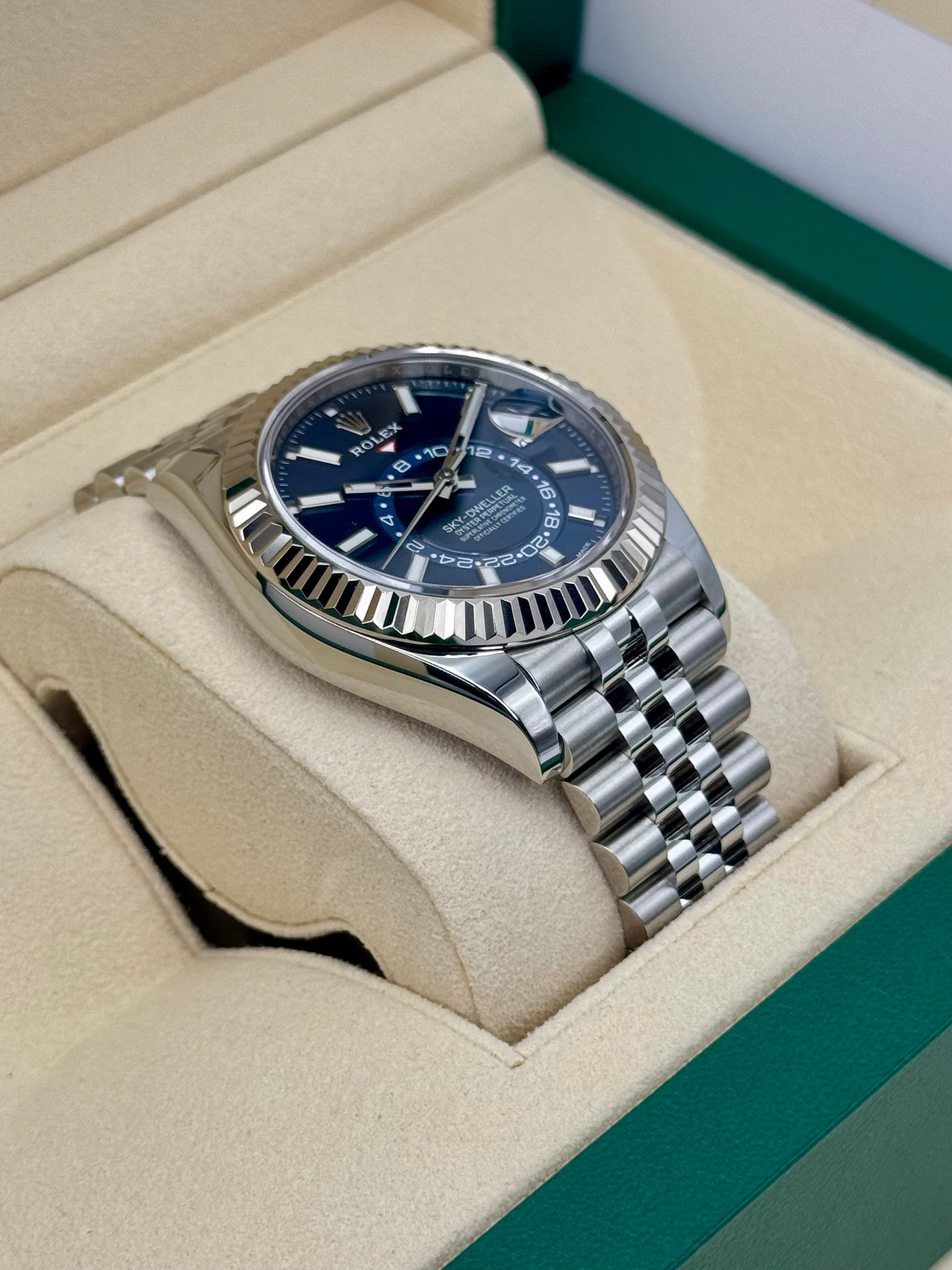 2022 スカイドゥエラー 42mm 326934 ステンレススティール ジュビリー ブルーダイヤル