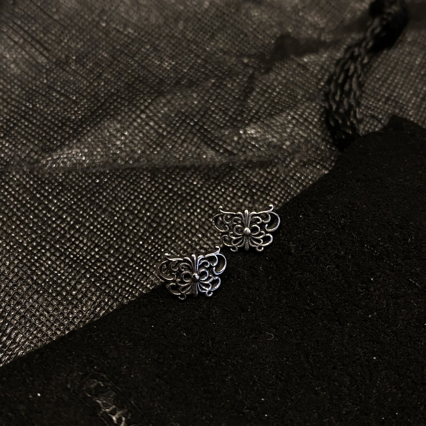 Chrome Hearts（クロム・ハーツ）の蝶の花柄のイヤリング