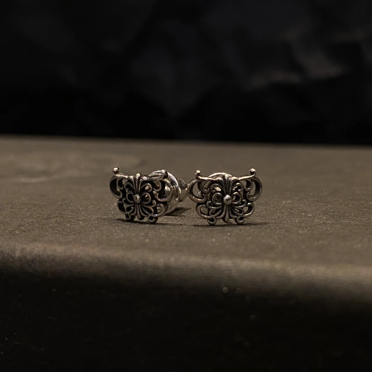 Chrome Hearts（クロム・ハーツ）の蝶の花柄のイヤリング