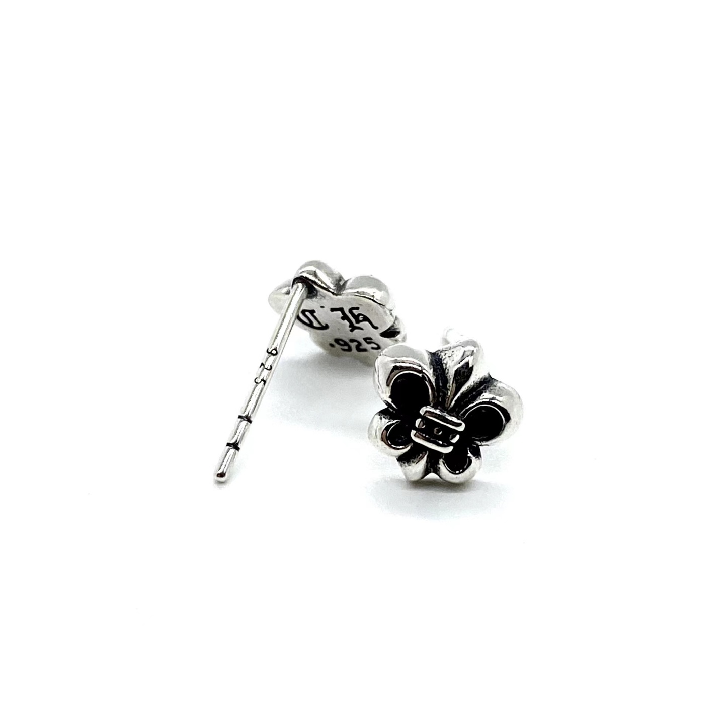 Chrome Hearts（クロム・ハーツ）の童军花イヤリング
