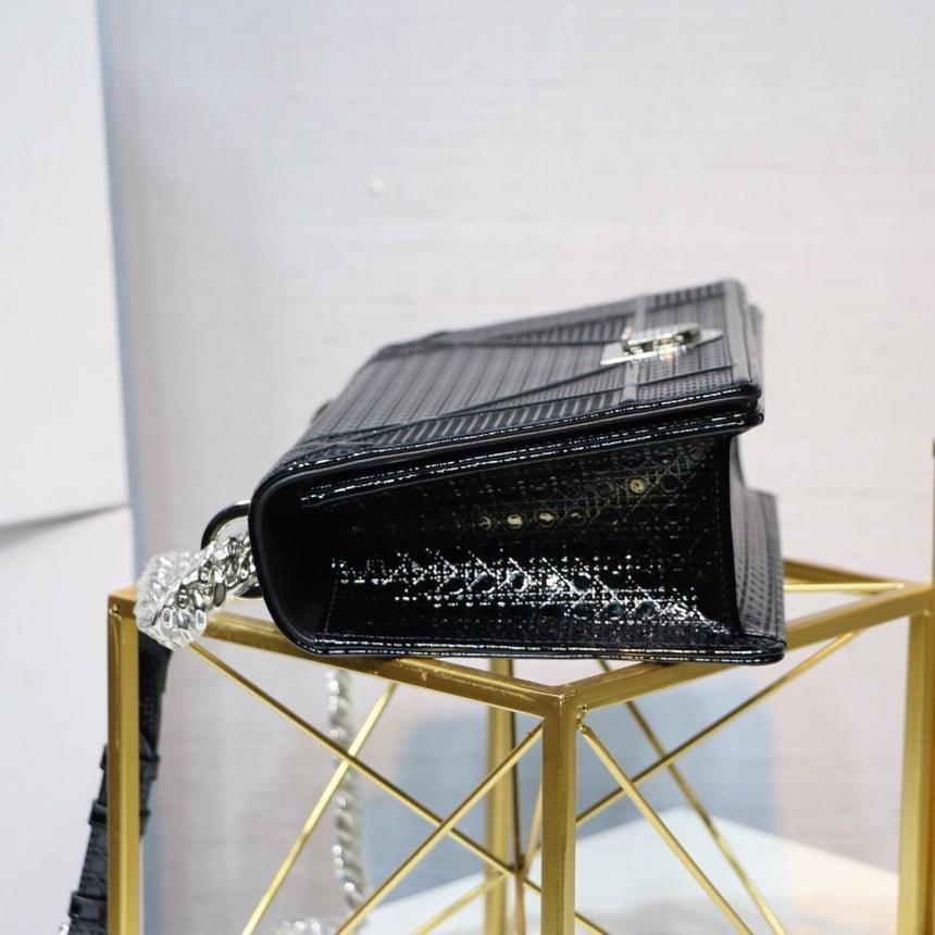 Dior(ディオール) カーフスキン Diorama バッグ 3色