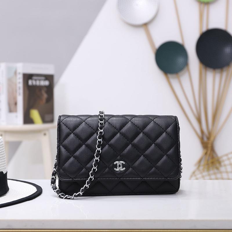 CHANEL(シャネル) クラシック チェーンウォレット 2色
