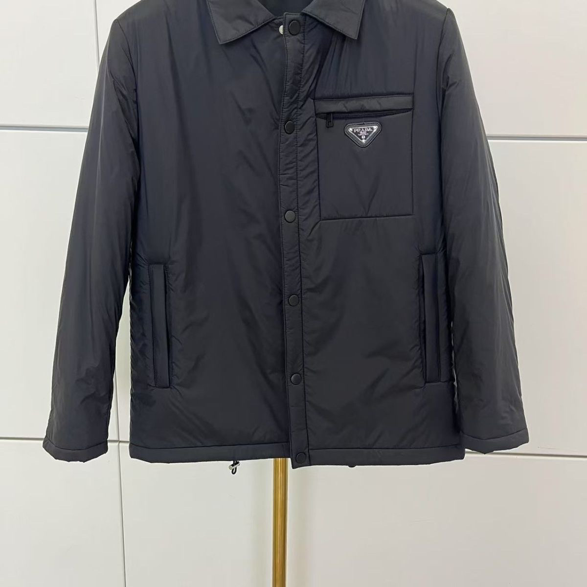 26 PRADA 新作 オープンカラーコットンジャケット メンズ スリム 保温