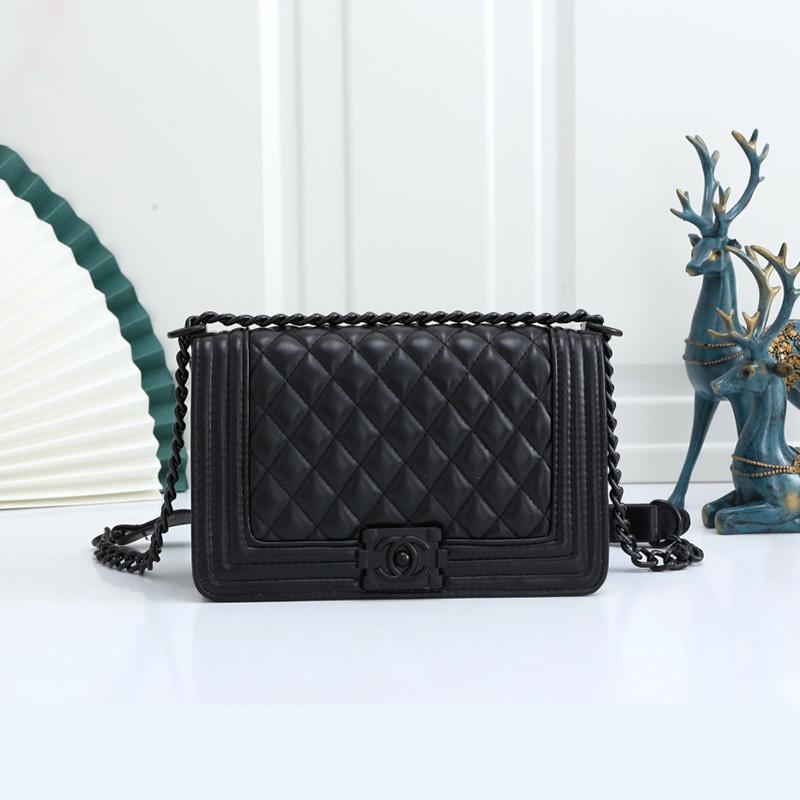 CHANEL(シャネル) BOY CHANEL ハンドバッグ 2色