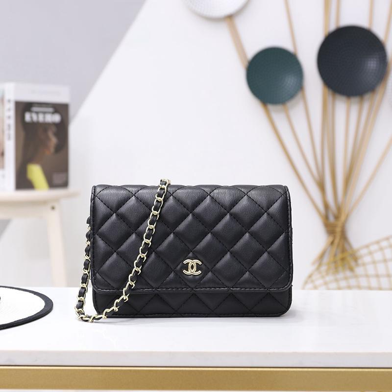 CHANEL(シャネル) クラシック チェーンウォレット 2色