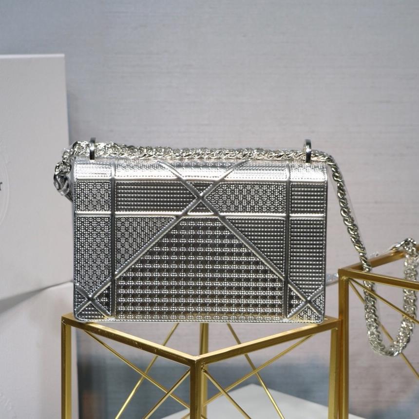 Dior(ディオール) カーフスキン Diorama バッグ 3色