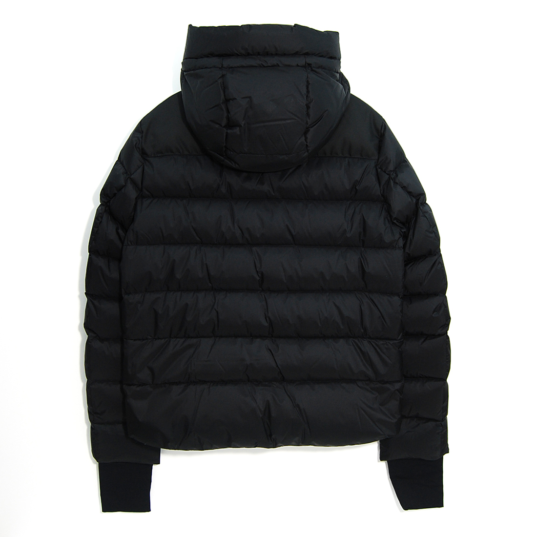 関税負担なし☆MONCLER ショート丈ダウンジャケット メンズ