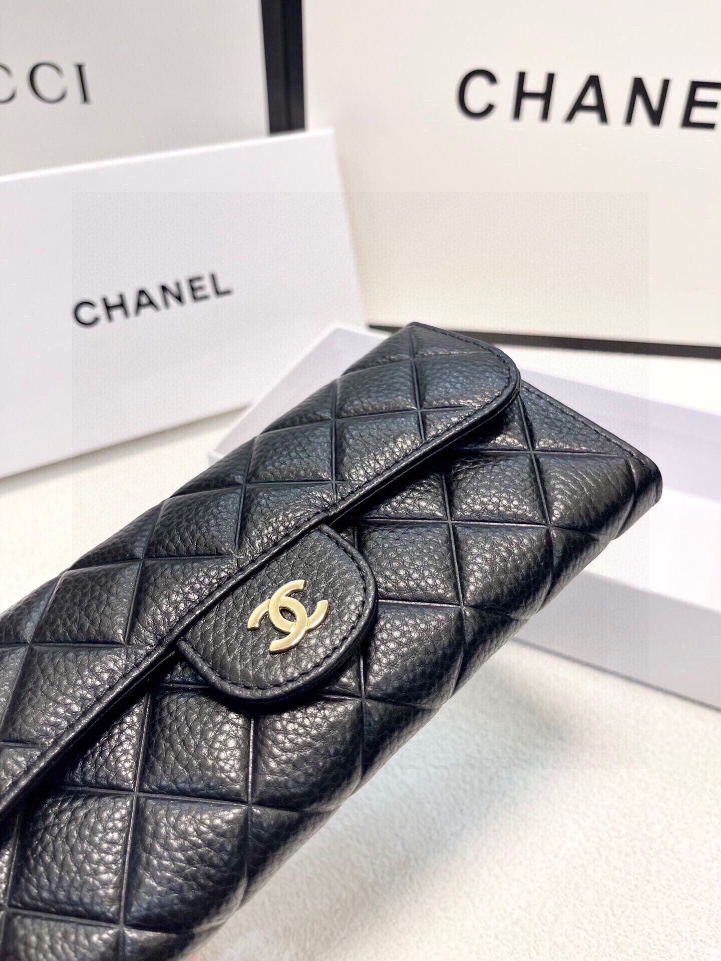 限定30個！CHANEL 財布 小香爆金牛革二つ折り財布 幅19CMx高10CM