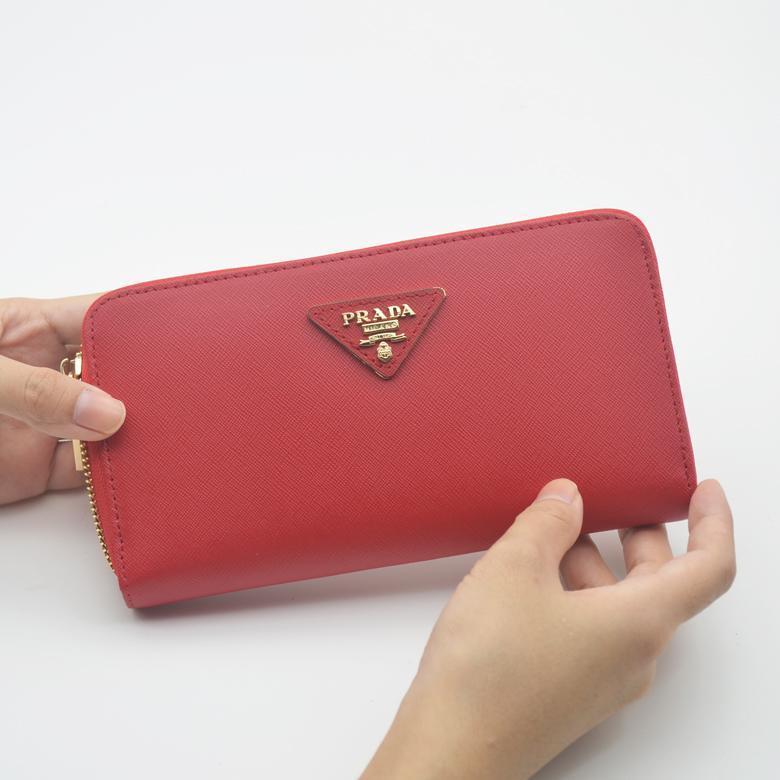 PRADA(プラダ) サフィアーノレザー 財布 レッド