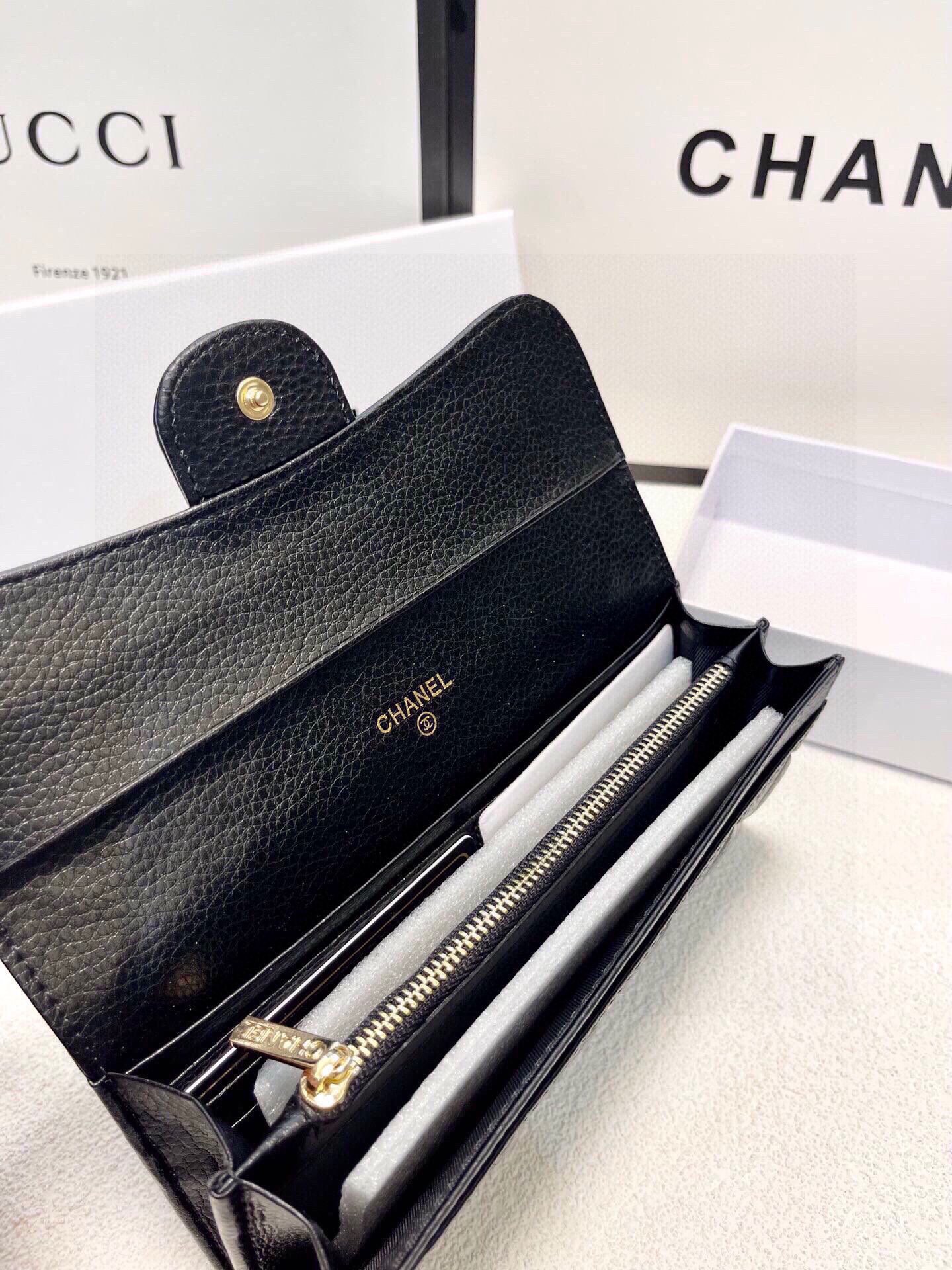 限定30個！CHANEL 財布 小香爆金牛革二つ折り財布 幅19CMx高10CM
