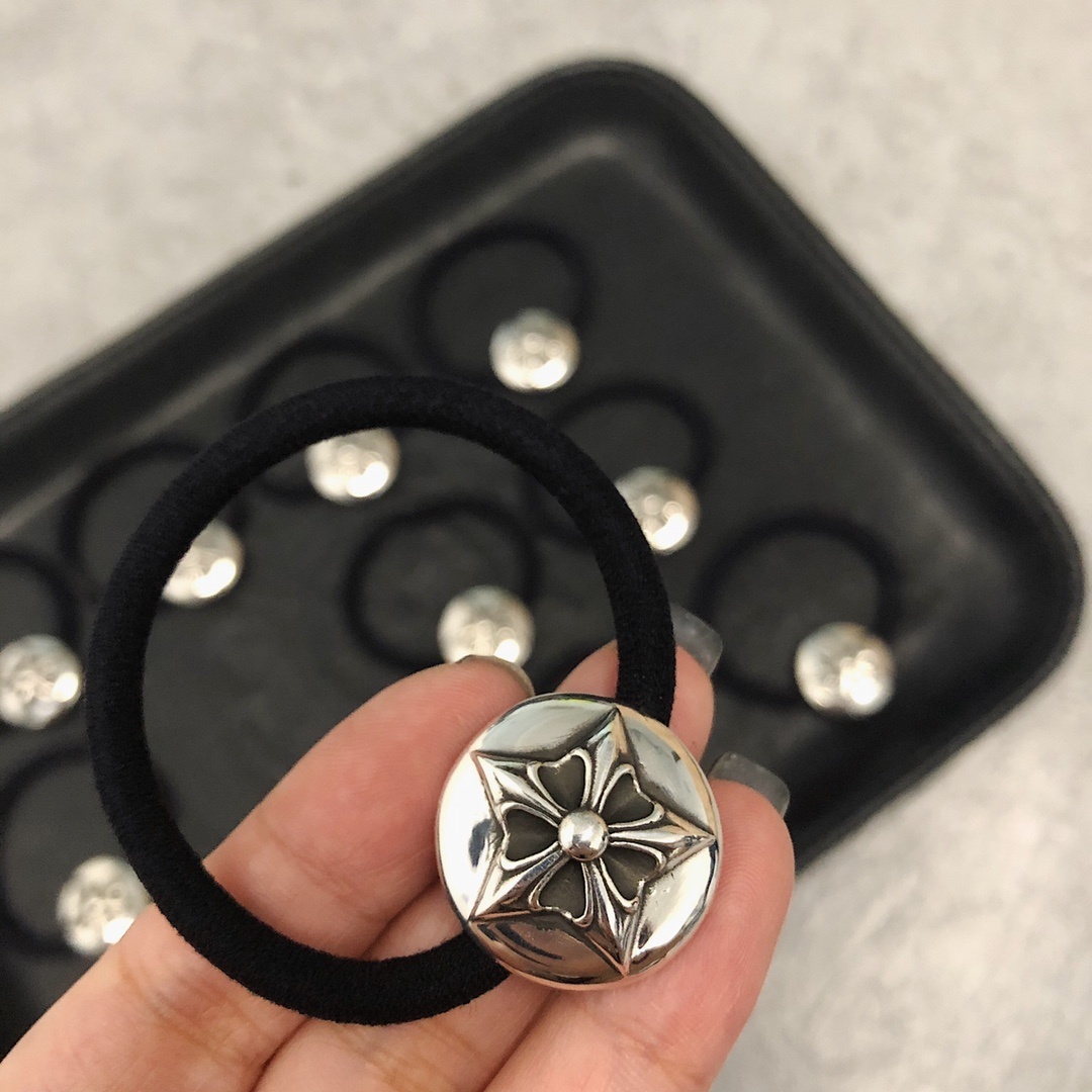 Chrome Hearts（クロム・ハーツ）の五角星形のヘアバンドとブレスレットの二用アイテム