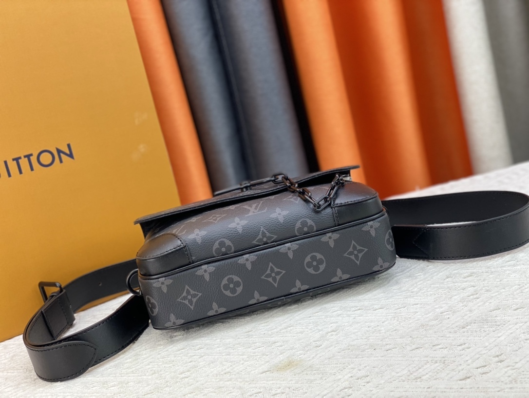 M46795、M23742 の黒いモノグラム柄の Steamer 男性用ポストマンバッグシリーズの魅力の鍵を解き明かす