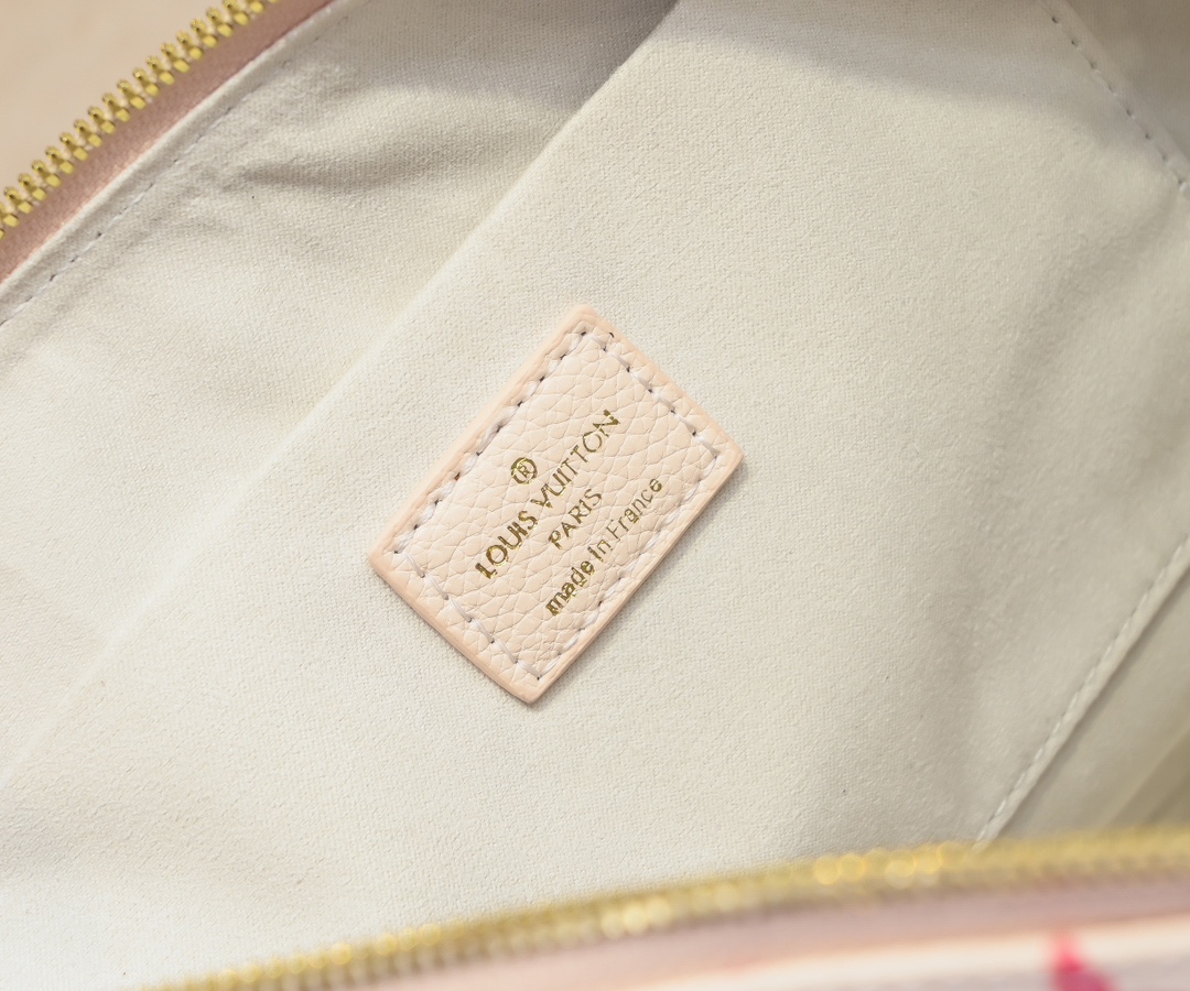 M46311。このLoop Hoboハンドバッグは 