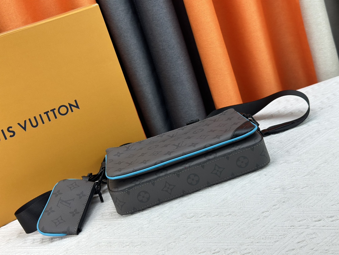 このルイヴィトンの男性用ポストマンバッグ 3 点セットシリーズは、P130、M69443、M11648 及び 11645 新版本のアイテムから構成されており、魅力的なデザインと機能性を備えています。