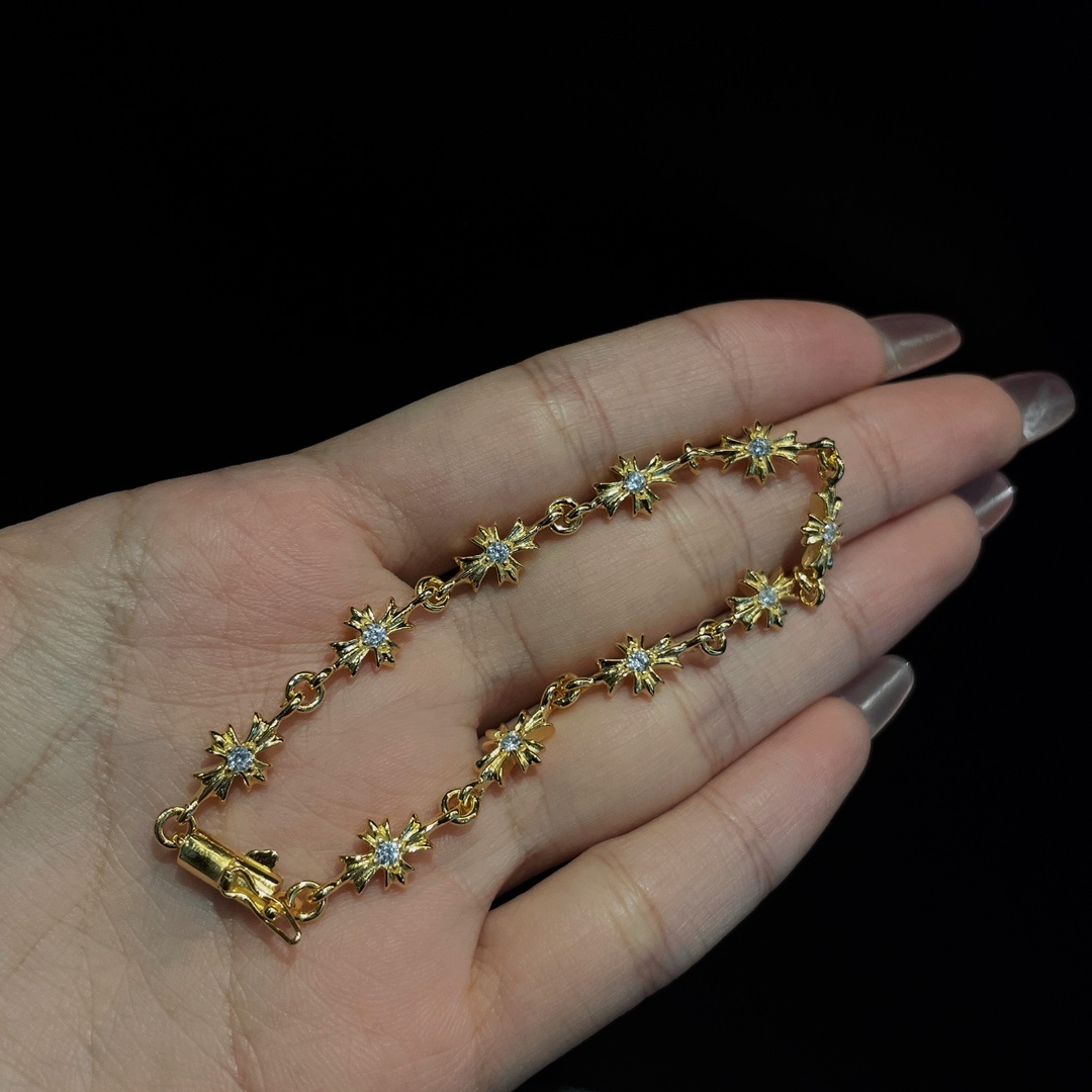 Chrome Hearts（クロム・ハーツ）の 22K 金メッキで石を埋めたクロスブレスレット
